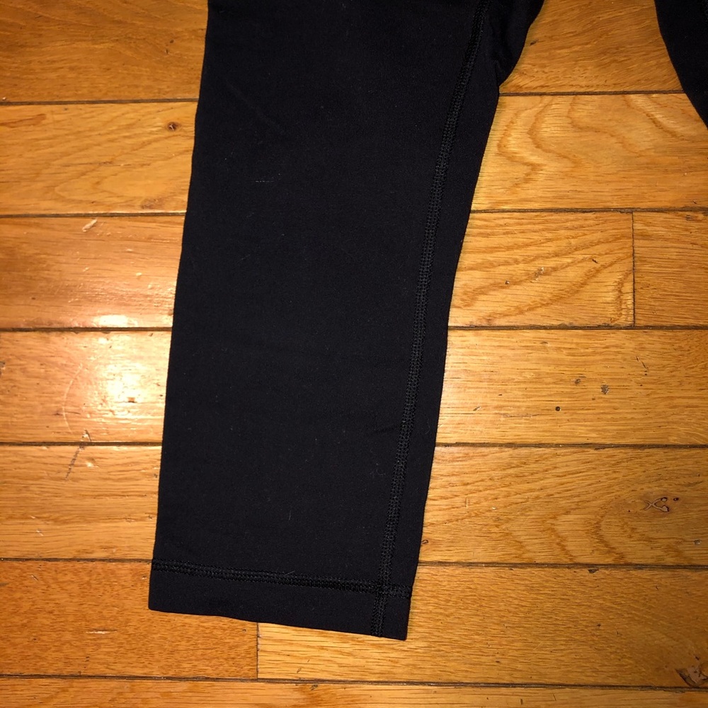 Lululemon cropped black leggings - Picture 4 of 7